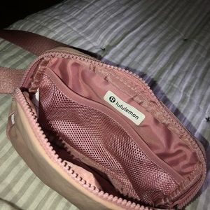 Lululemon belt bag tan & pink